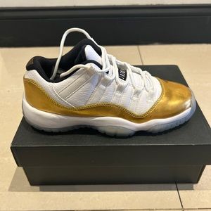 Jordan 11s gold and white